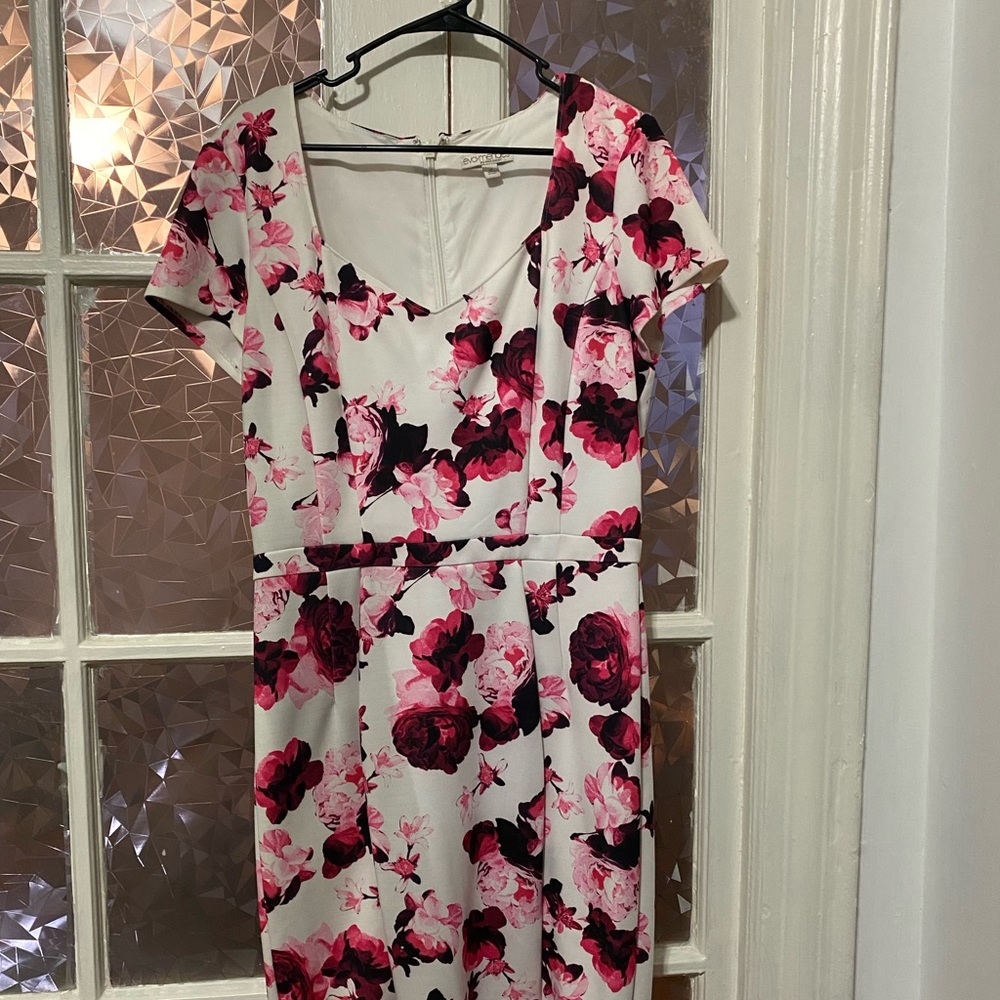 Like new floral midi dress